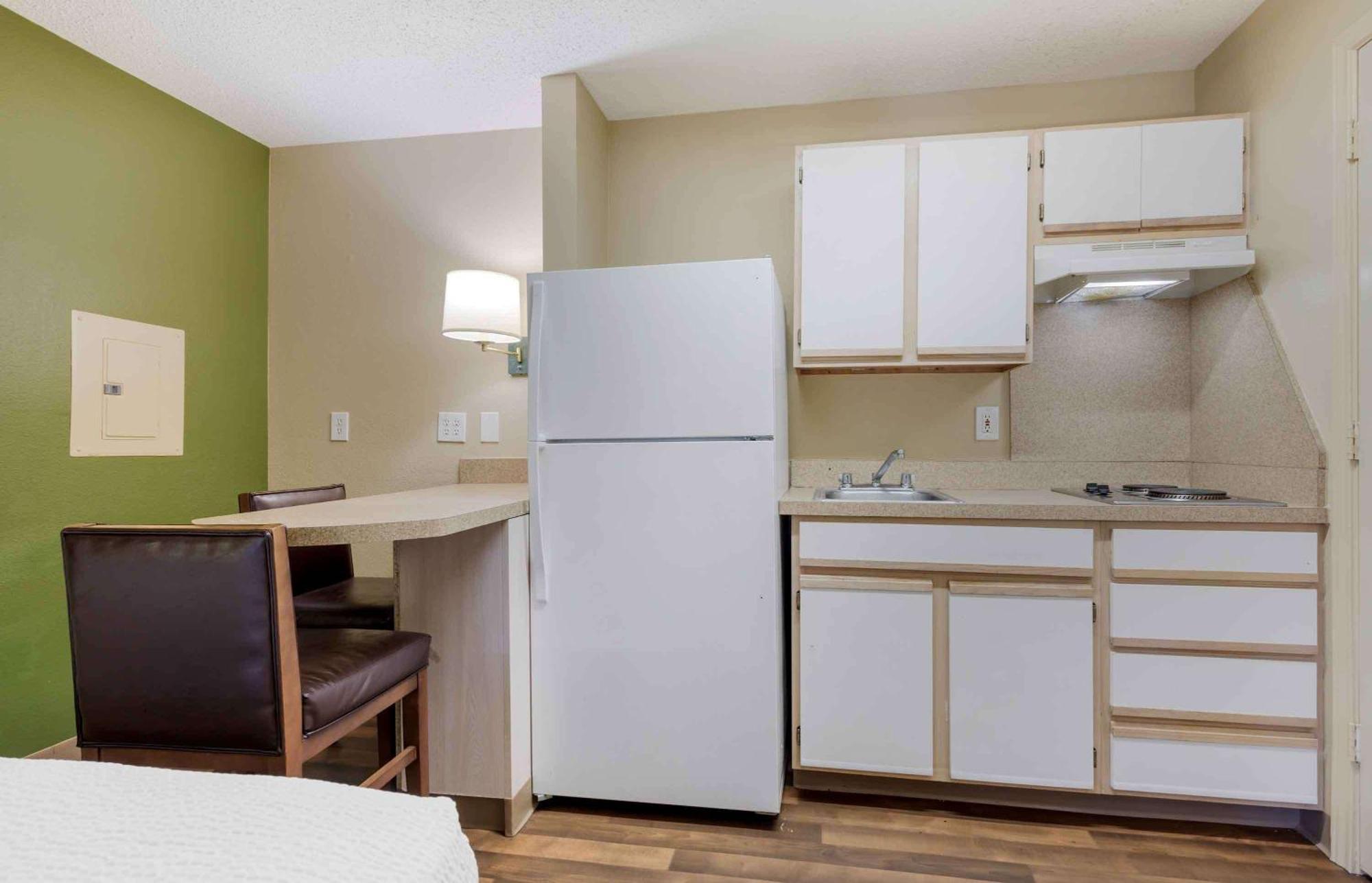 Extended Stay America Suites - Dallas - Las Colinas - Carnaby St Irving Esterno foto