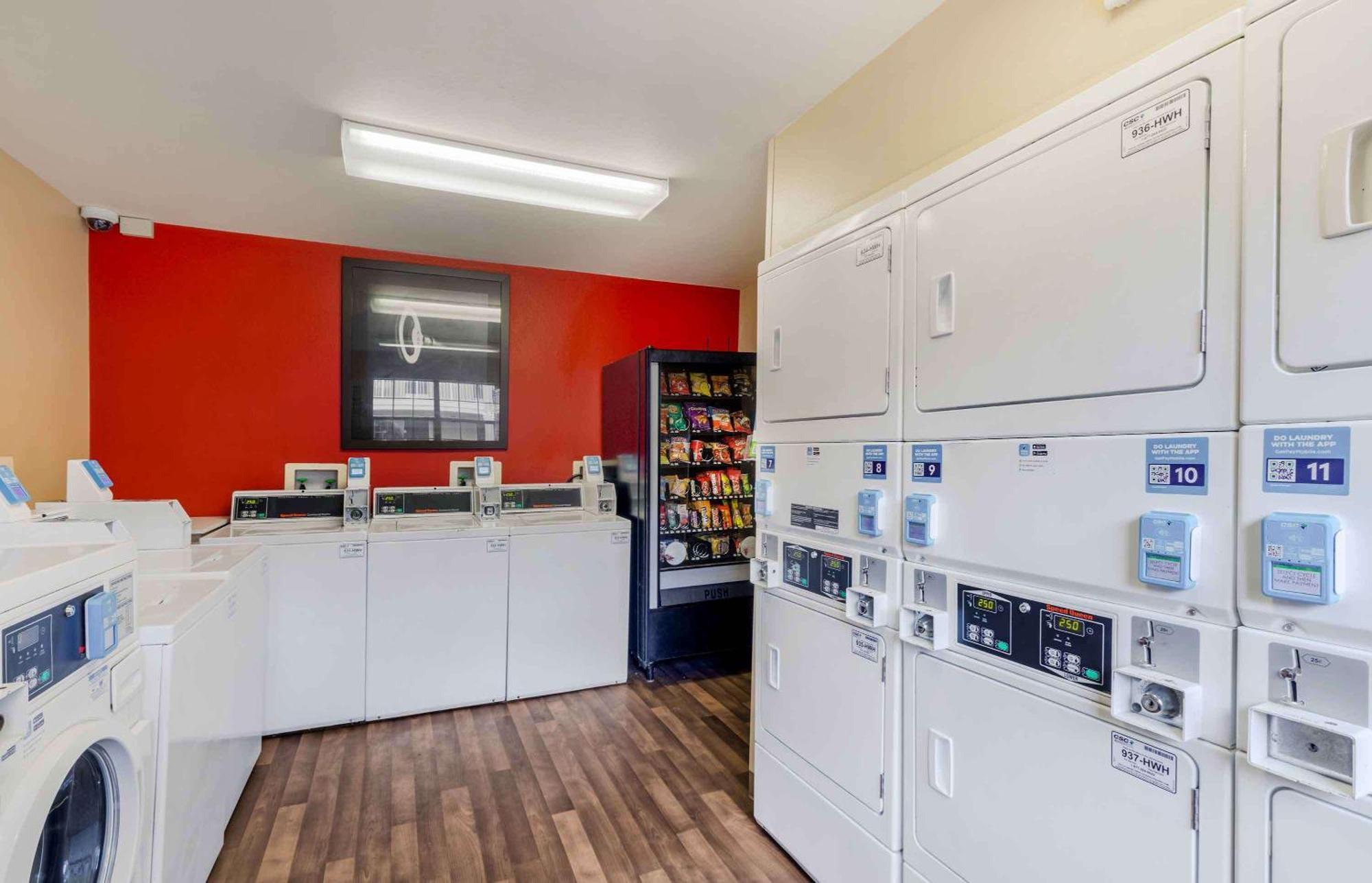 Extended Stay America Suites - Dallas - Las Colinas - Carnaby St Irving Esterno foto