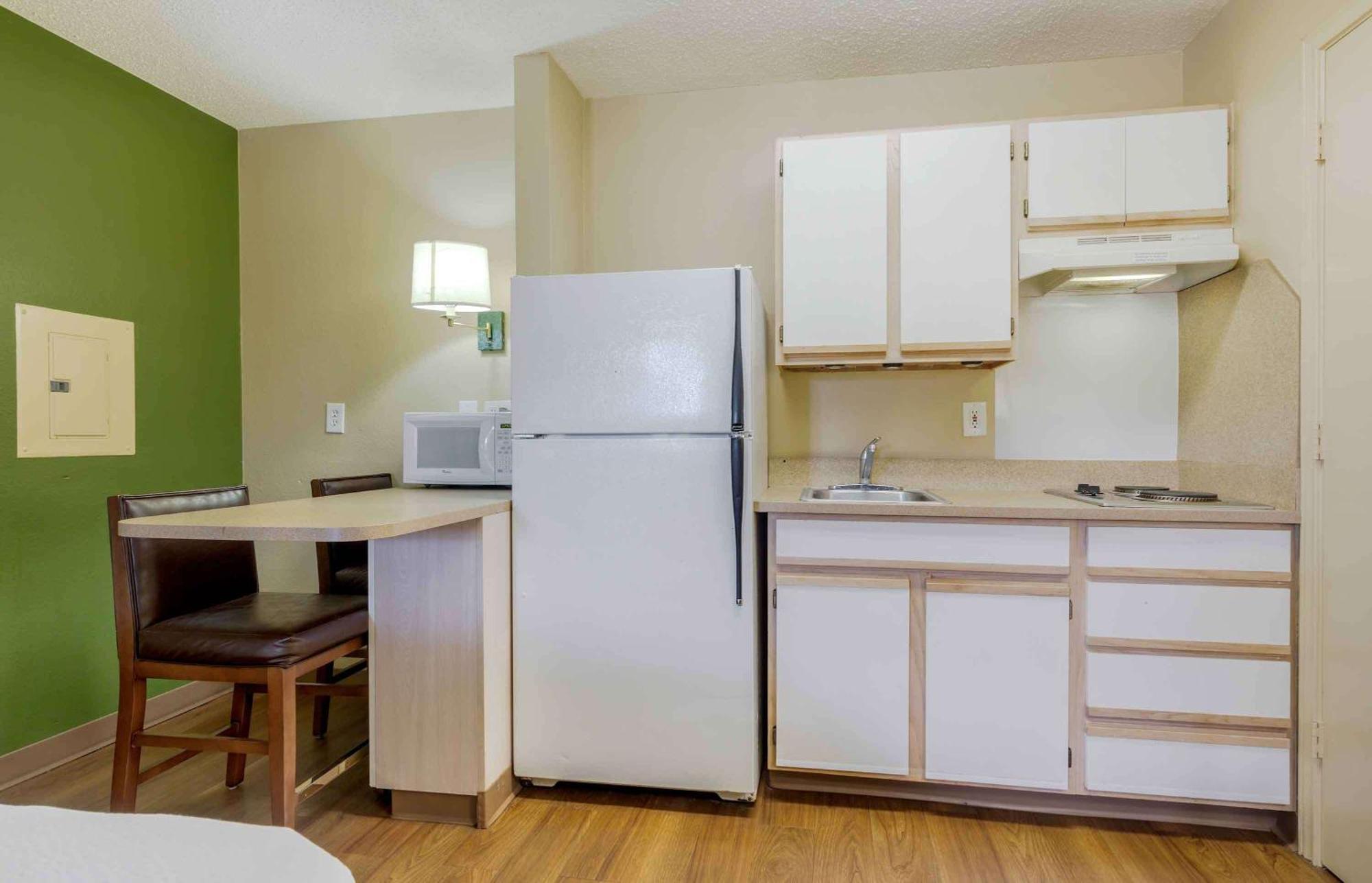Extended Stay America Suites - Dallas - Las Colinas - Carnaby St Irving Esterno foto