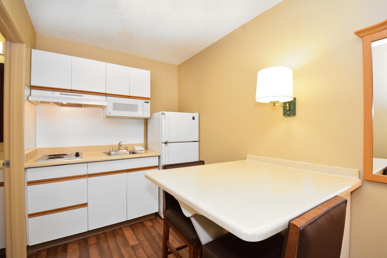 Extended Stay America Suites - Dallas - Las Colinas - Carnaby St Irving Esterno foto