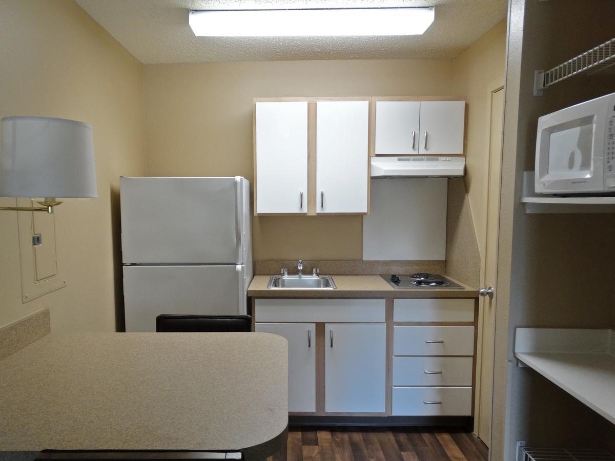 Extended Stay America Suites - Dallas - Las Colinas - Carnaby St Irving Esterno foto